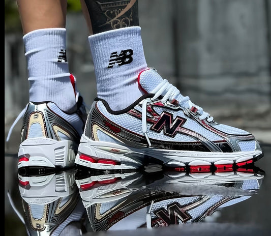 New Balance 740 "Infrared"