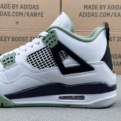 Jordan 4 Retro Seafoam