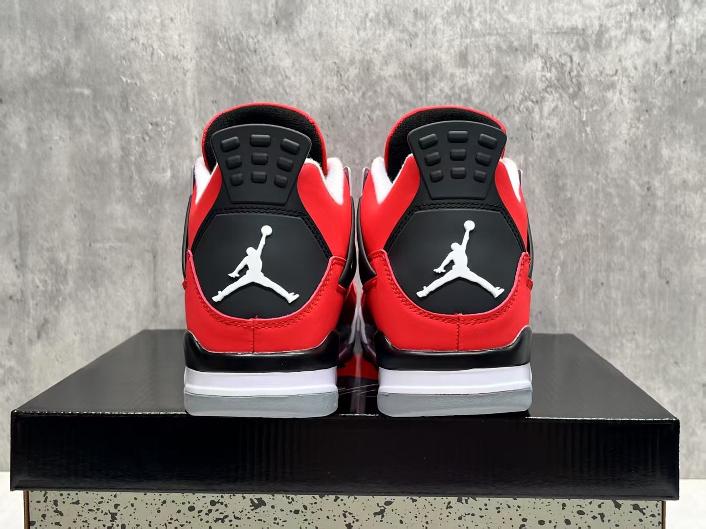 Air Jordan 4 Retro "Toro Bravo"