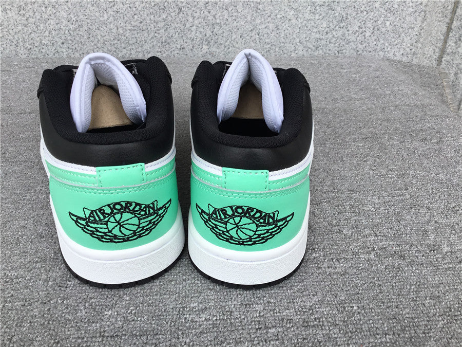 Nike Air Jordan 1 Low GS ‘’Green Glow’’ Black White