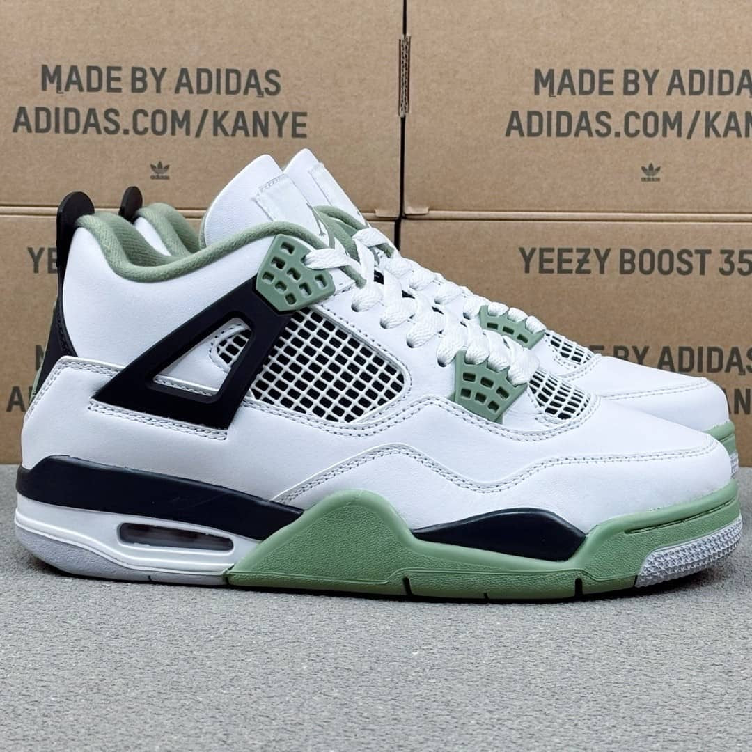 Jordan 4 Retro Seafoam