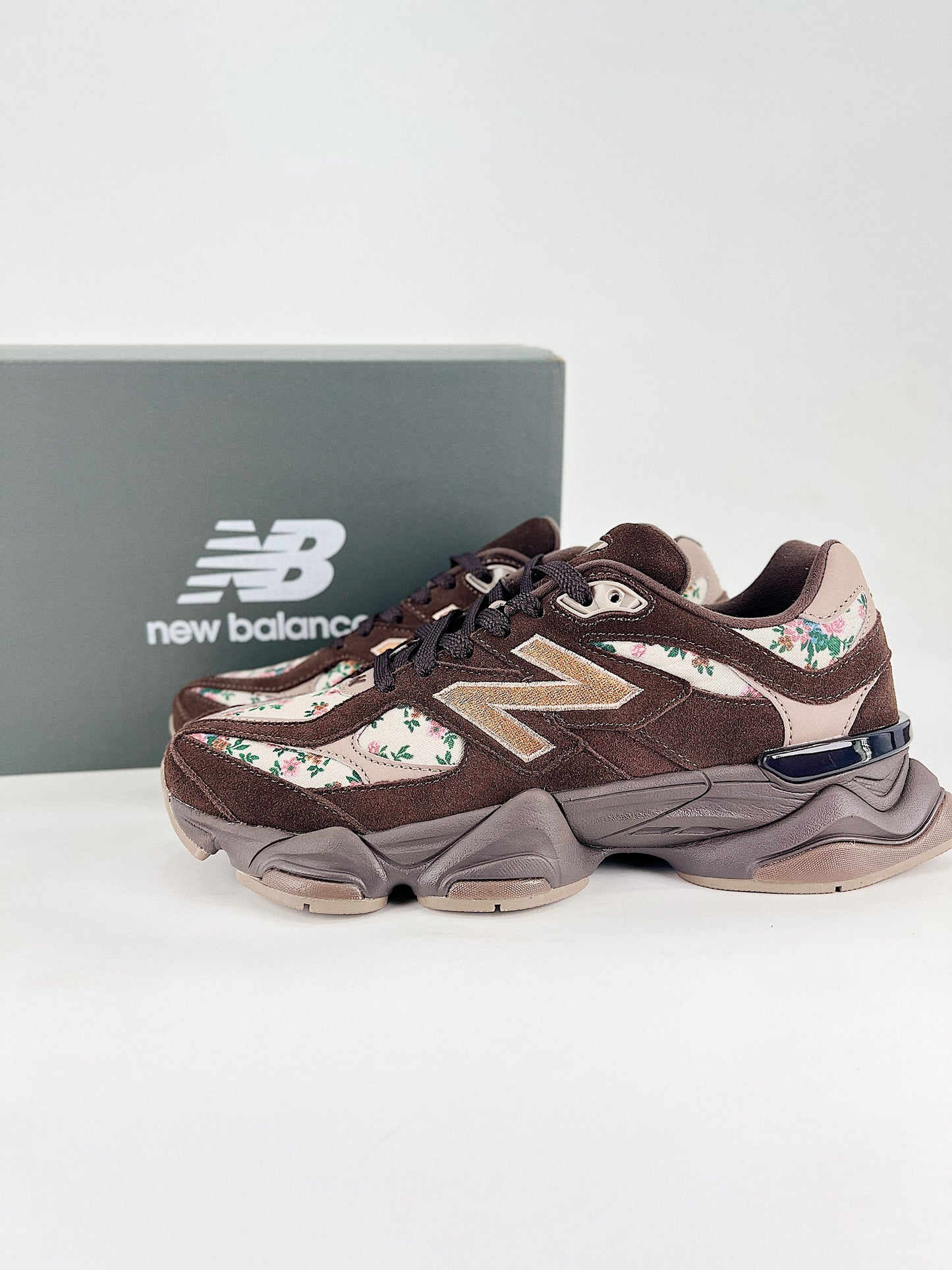 Balance 9060 "Atmos Pink Timeless Beauty"