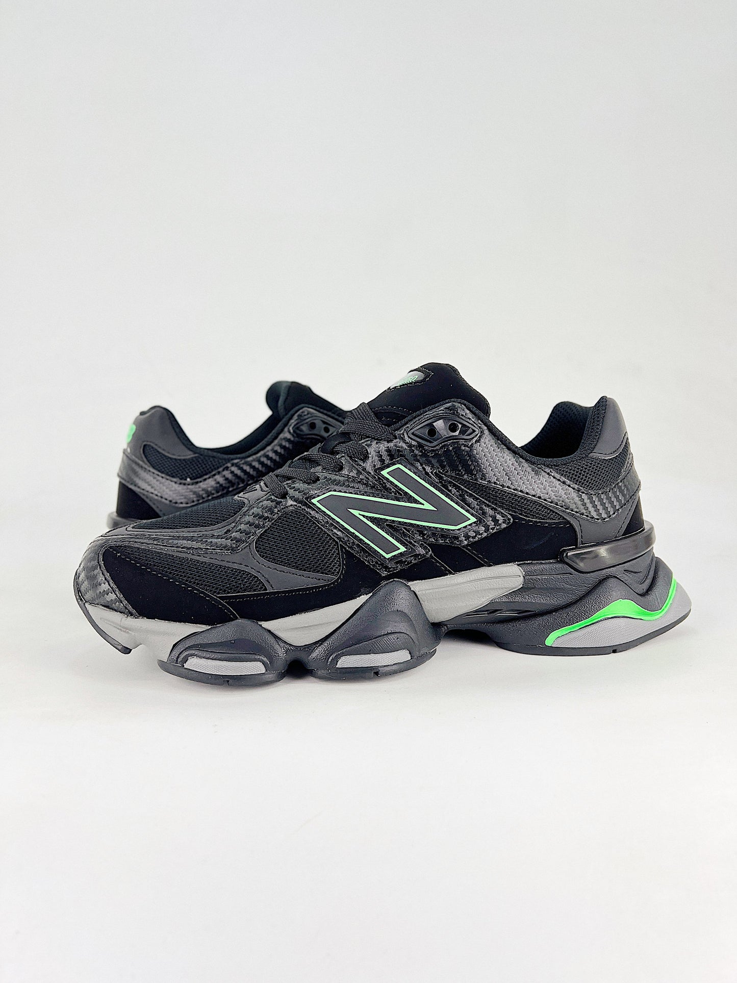 New Balance 9060 in Black Grey Green