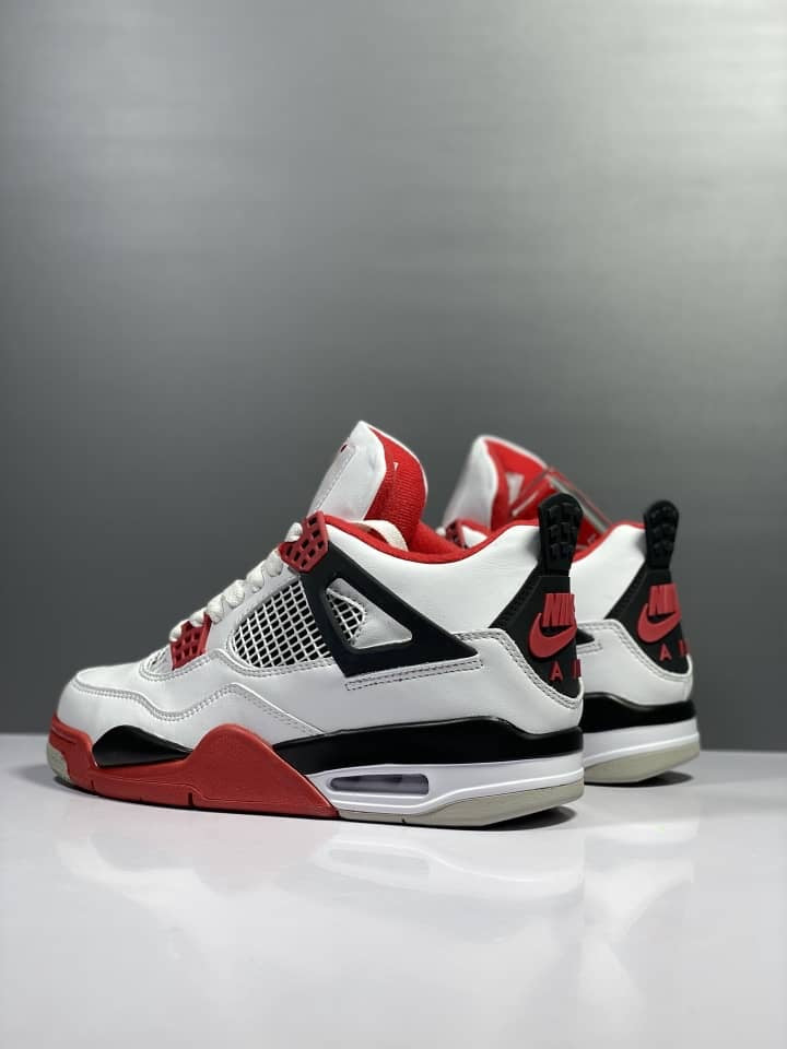 Nike Air Jordan 4 Retro OG Fire Red 2020