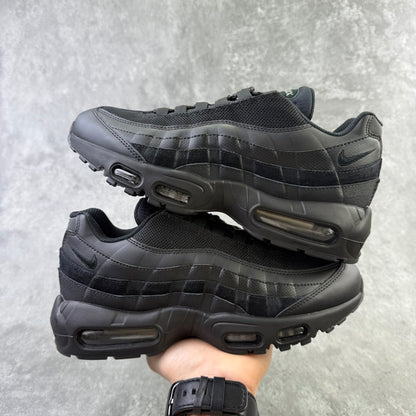 Nike Air Max 95 Essential sneakers