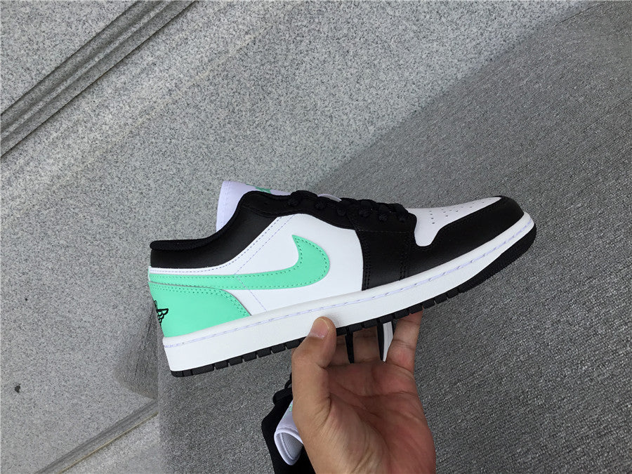 Nike Air Jordan 1 Low GS ‘’Green Glow’’ Black White
