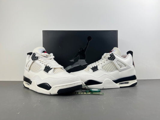 Air Jordan 4 Retro "Flight Club"