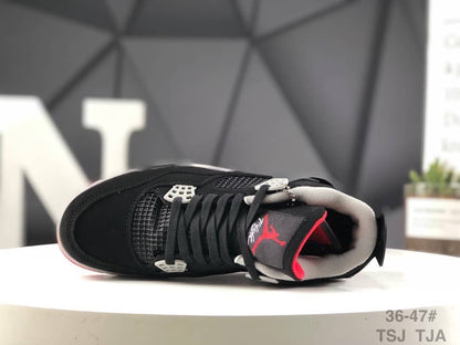 Jordan 4 Retro Bred (2019)