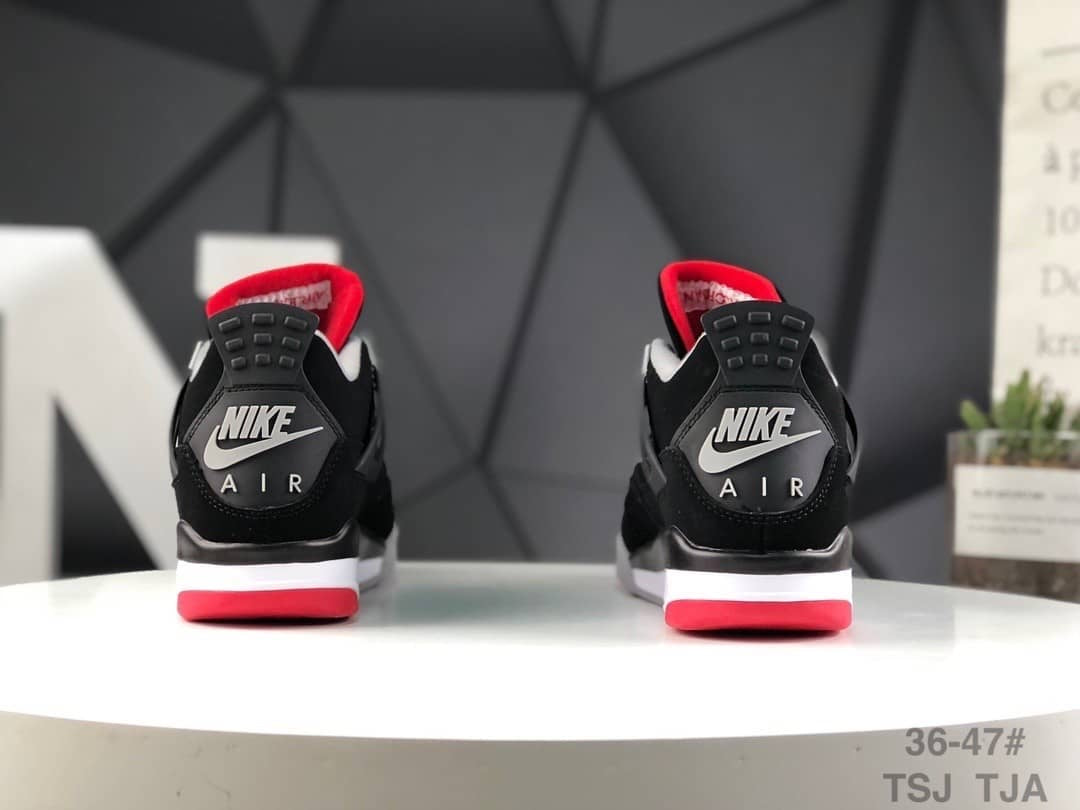 Jordan 4 Retro Bred (2019)