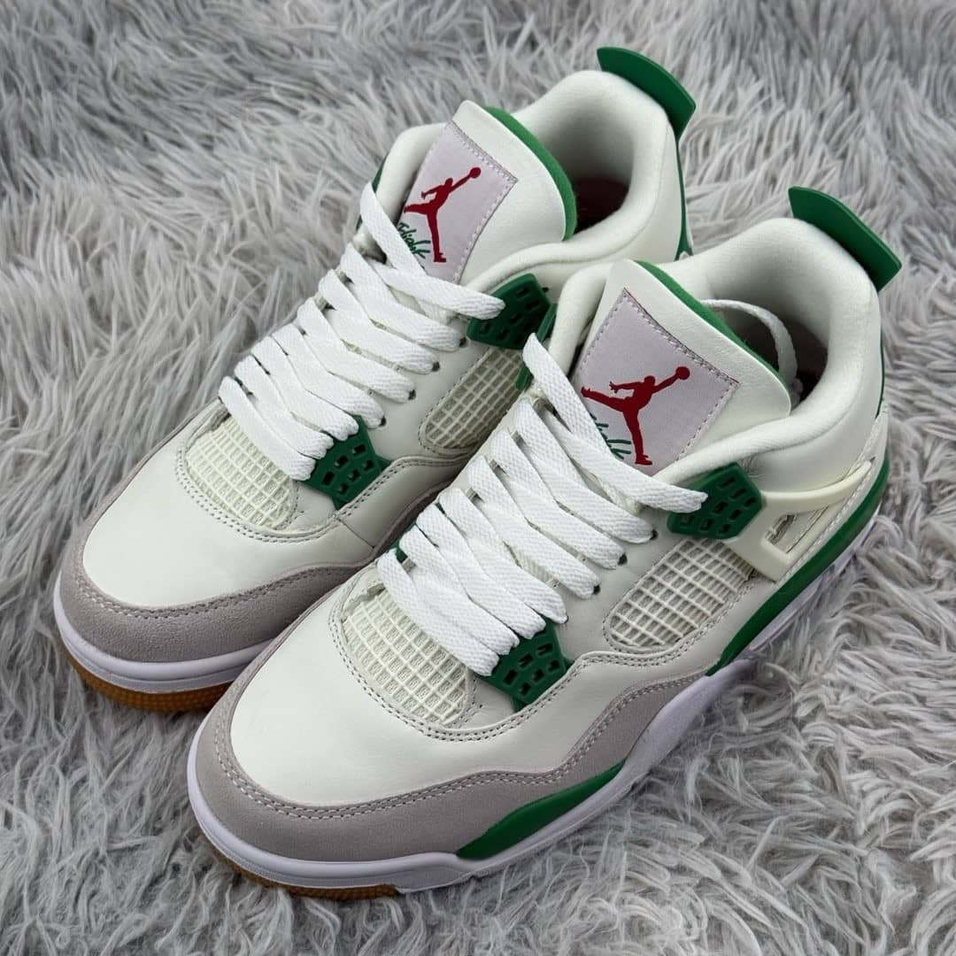 Jordan 4 Retro SB Pine Green