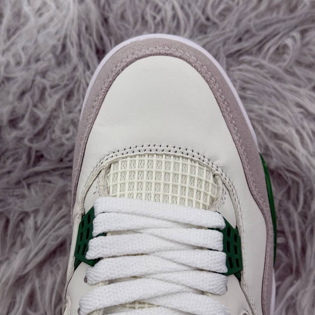 Jordan 4 Retro SB Pine Green