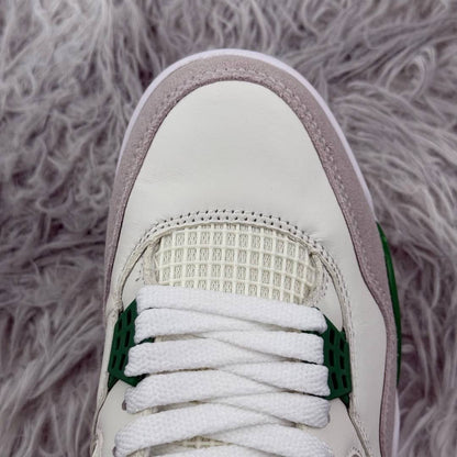 Jordan 4 Retro SB Pine Green
