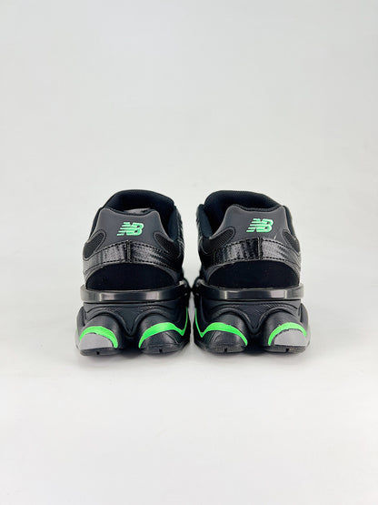 New Balance 9060 in Black Grey Green