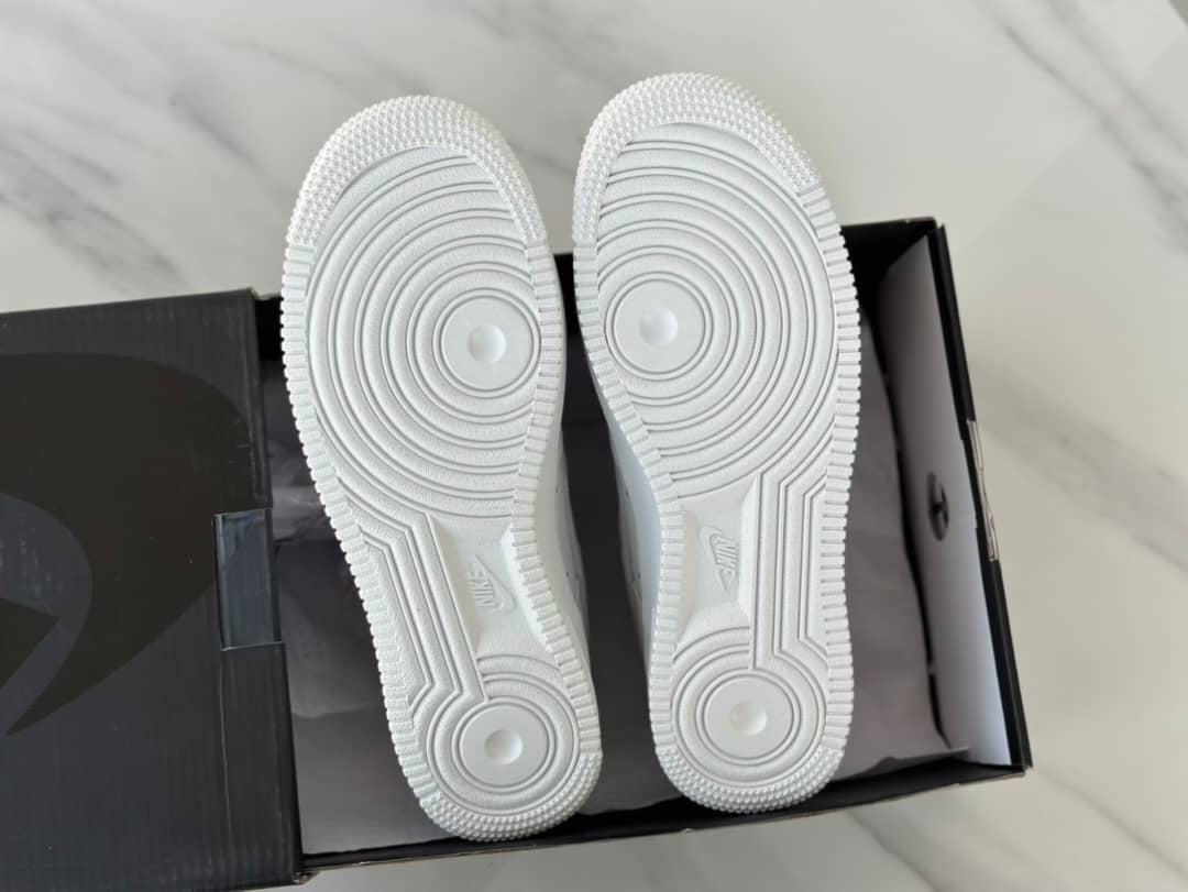 Nike - x Air Force 1 Low Supreme